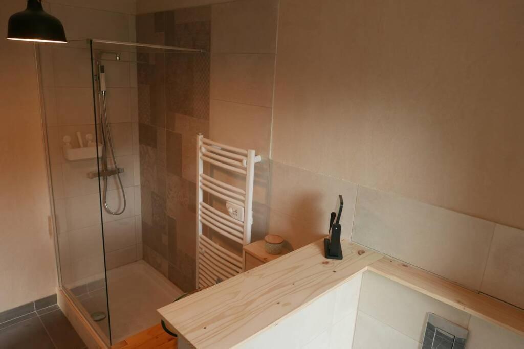 Joli Appartement Confortable Renove Style Cosy Saint-Martin-de-la-Porte Exterior photo